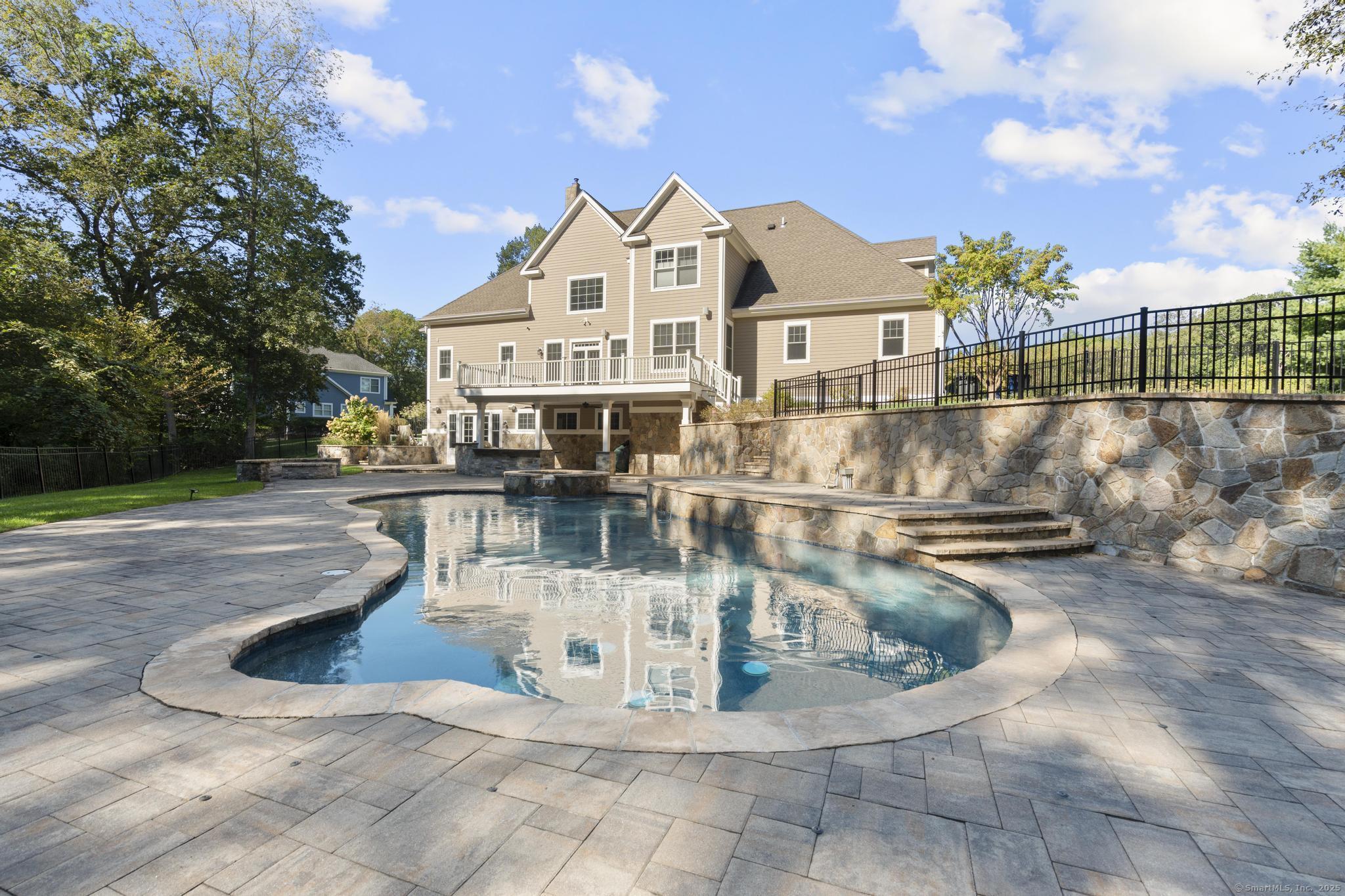 8 Farm River Road
