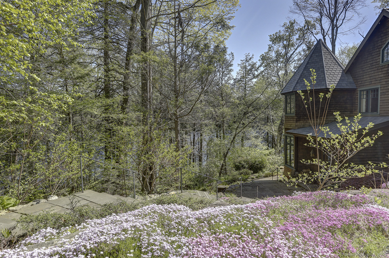 152 Tower Hill Road