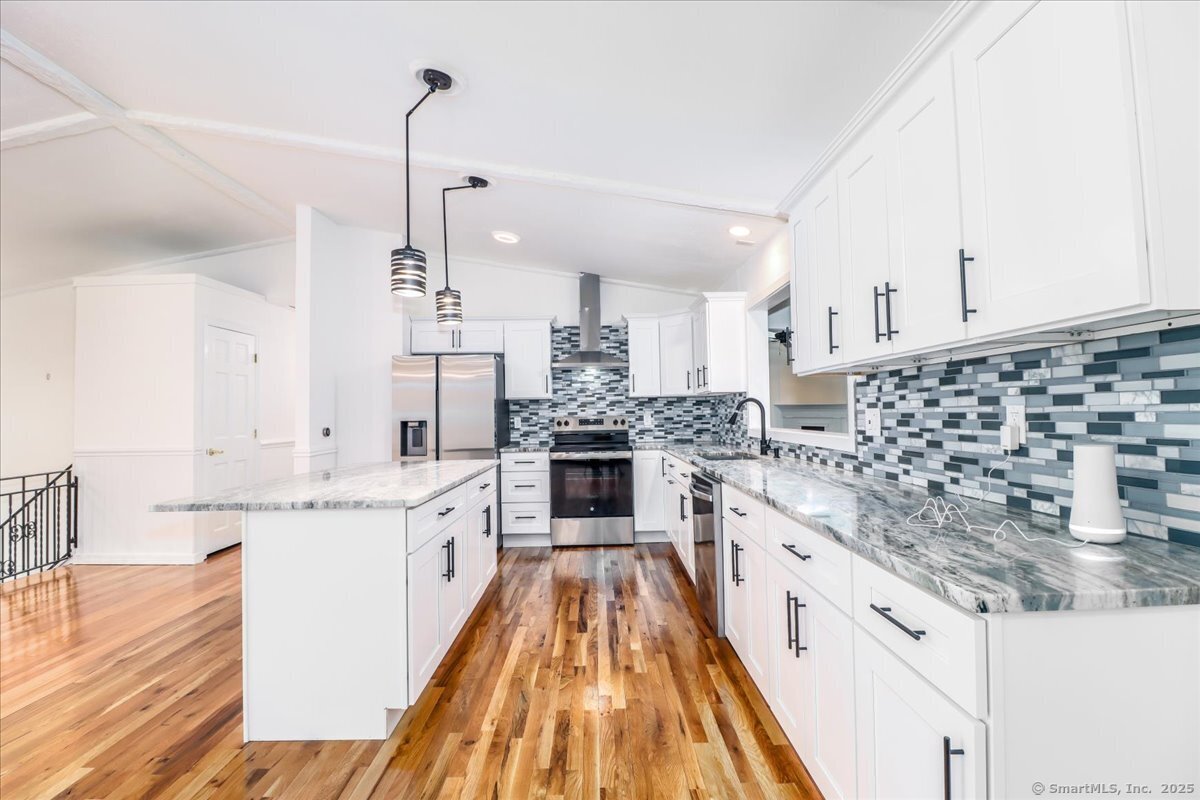 25 Jefferson Drive, New Milford, Connecticut image 2