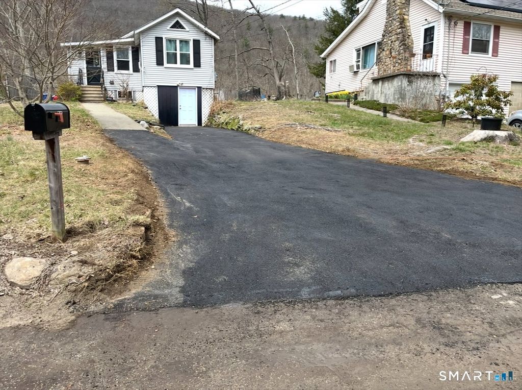 Photo of 16 Birch Hill Lane, Kent, CT 06757 (MLS # 24159163)