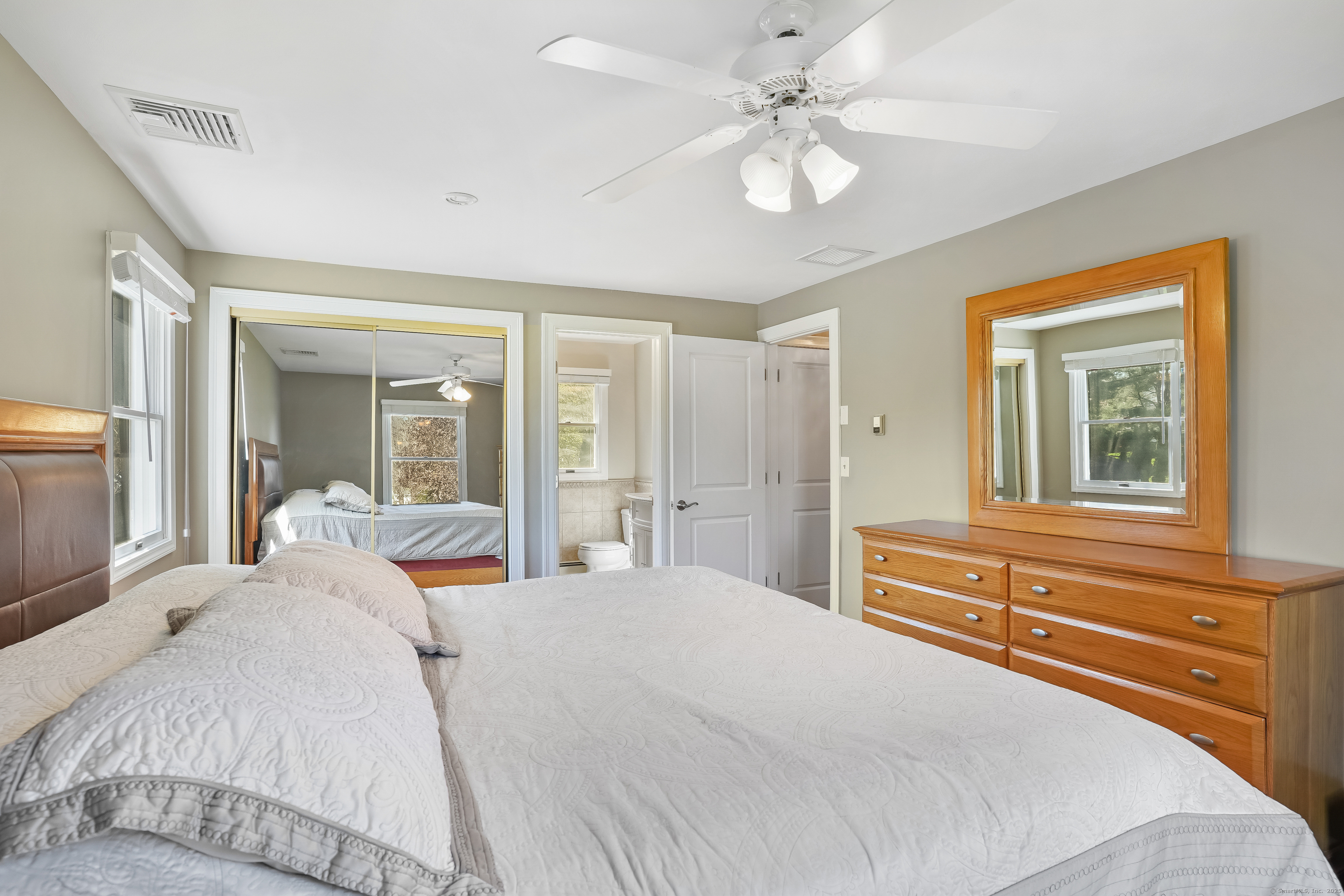 7 Far Horizons Drive, Bethel, Connecticut image 18