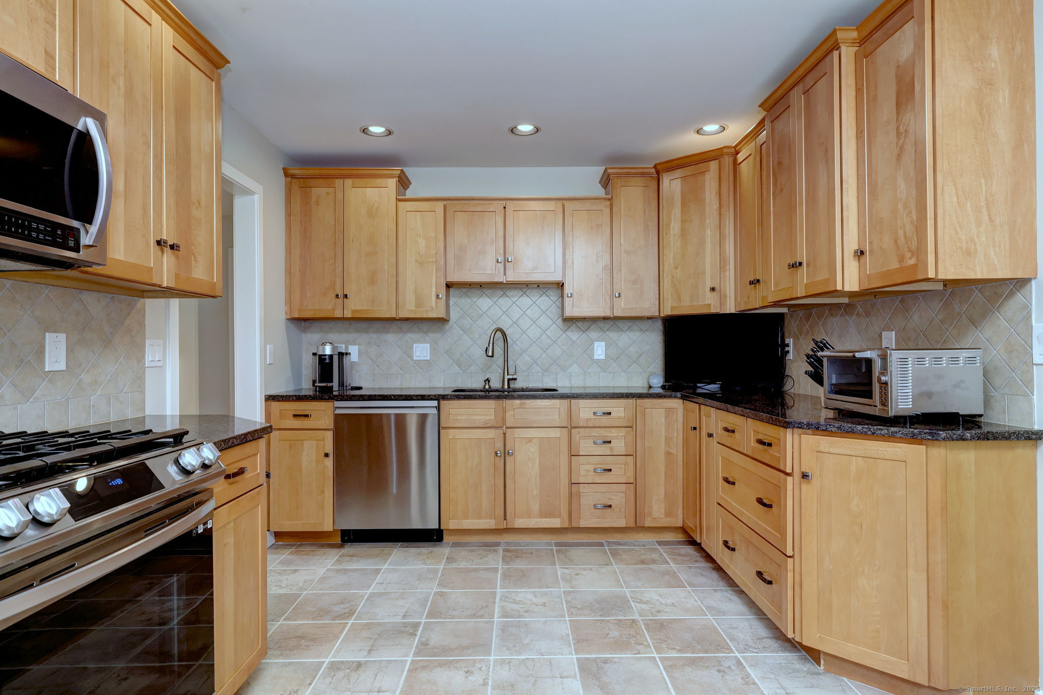 690 Forest Road #442, West Haven, Connecticut image 13