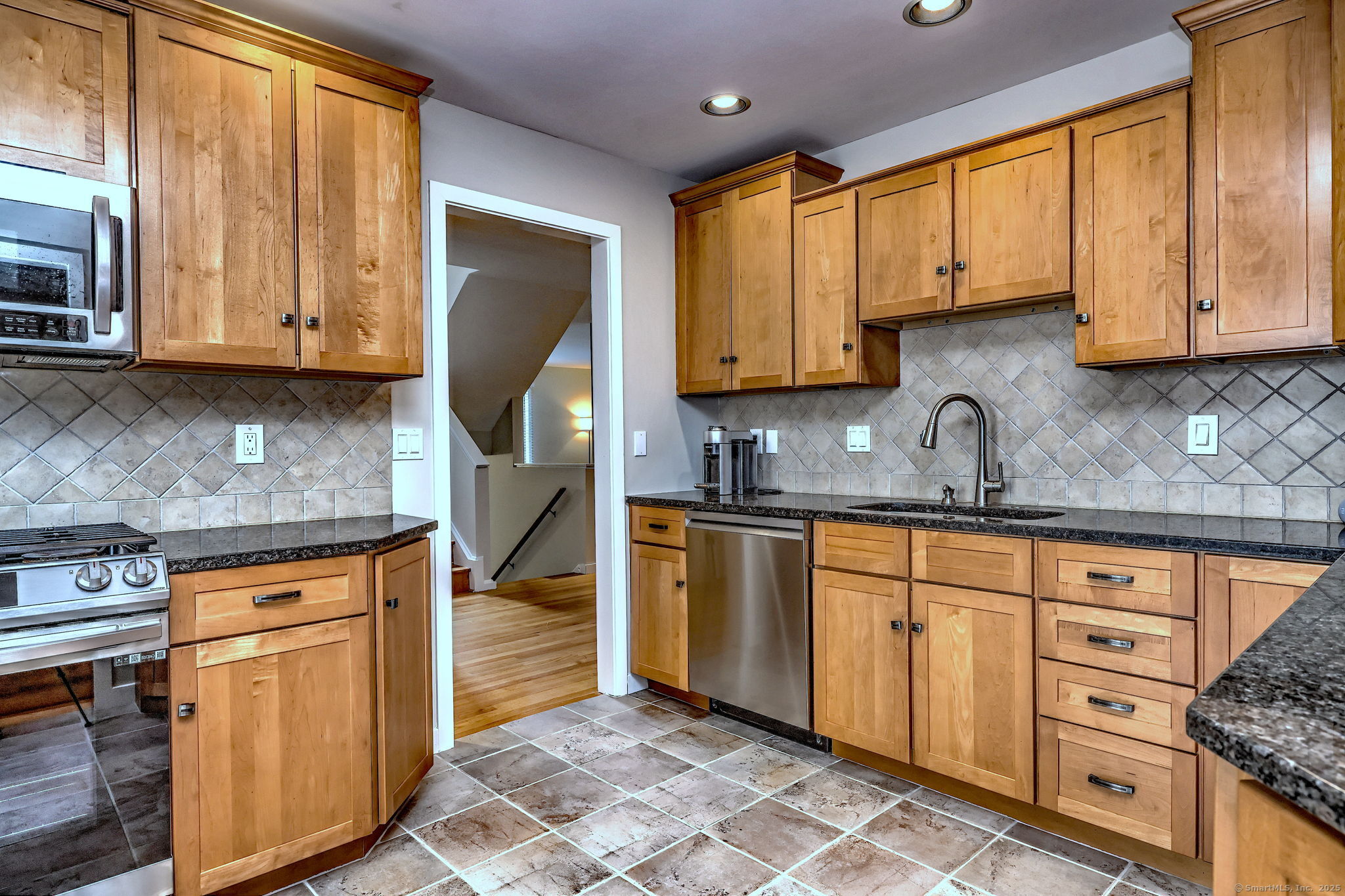 690 Forest Road #442, West Haven, Connecticut image 15