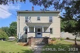 Prospect Street, Naugatuck, Connecticut - 2 Bedrooms  
1 Bathrooms  
4 Rooms - 