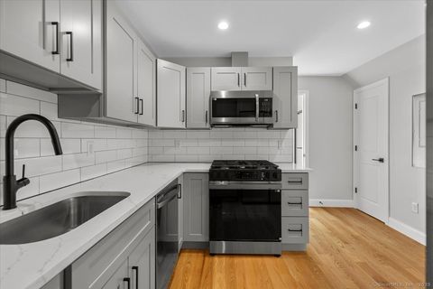 Tiny photo for 36 Maple Street #3, New Haven, CT 06511 (MLS # 24137173)