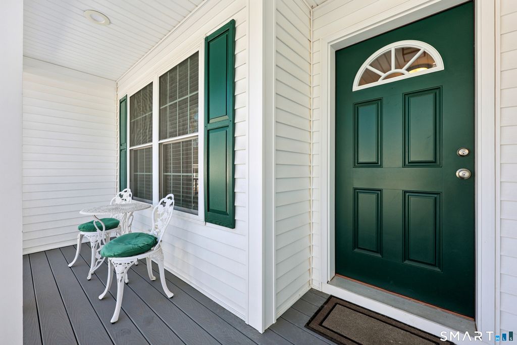 Photo of 152 Willow Brook Drive, Farmington, CT 06032 (MLS # 24157304)