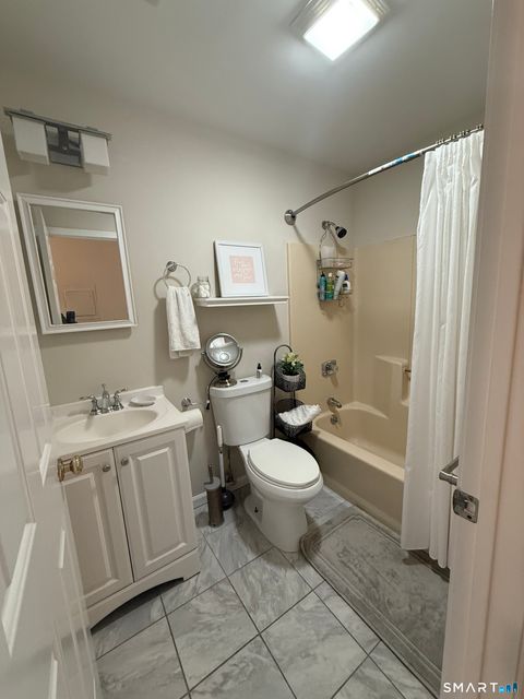 Tiny photo for 462 Glendale Avenue #20, Bridgeport, CT 06606 (MLS # 24143455)