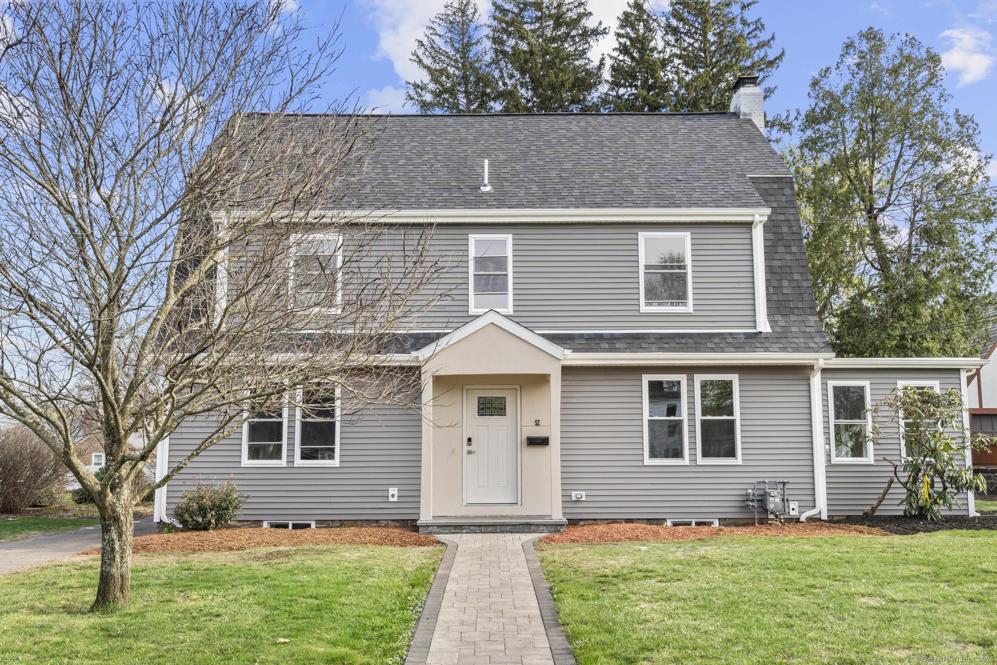Dover Road, New Britain, Connecticut - 3 Bedrooms  
3 Bathrooms  
10 Rooms - 