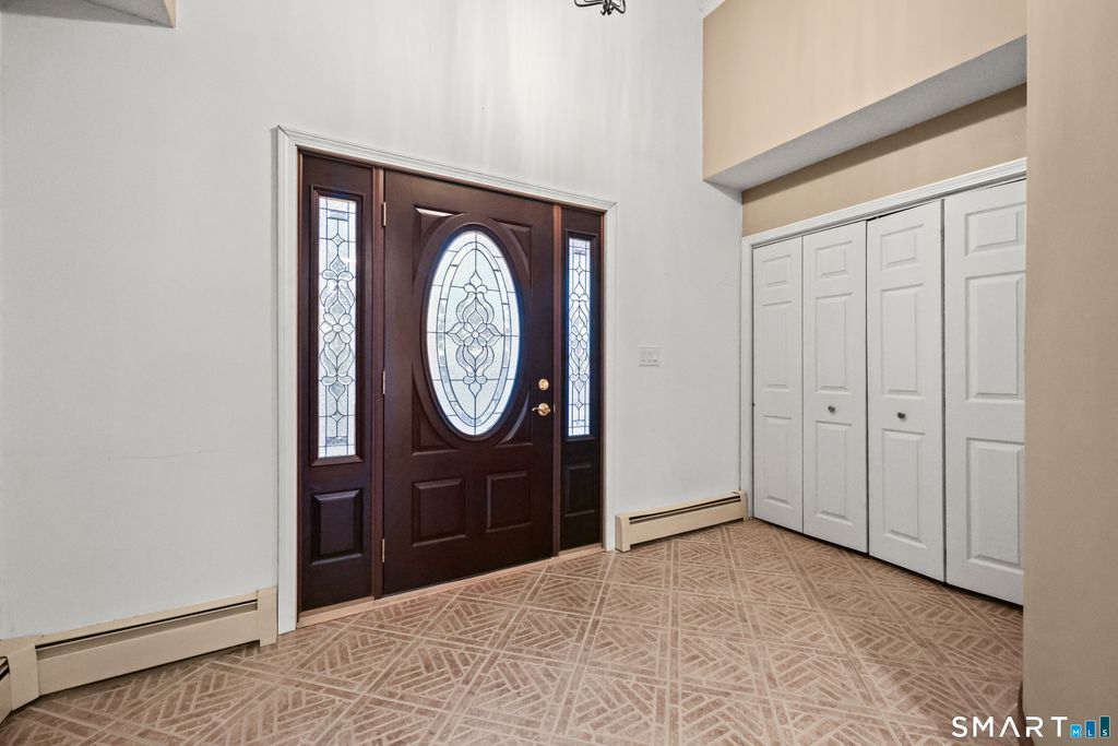 Photo of 31 Oxford Court, Simsbury, CT 06070 (MLS # 24149355)