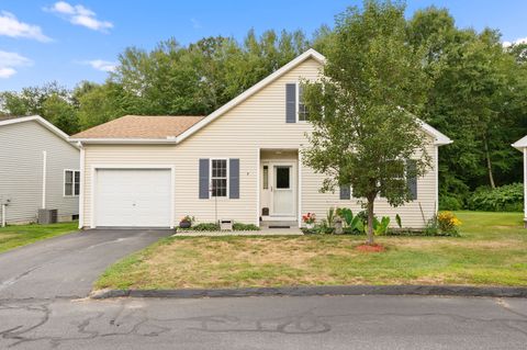 9 Trading Cove Circle 9 Norwich CT 06360