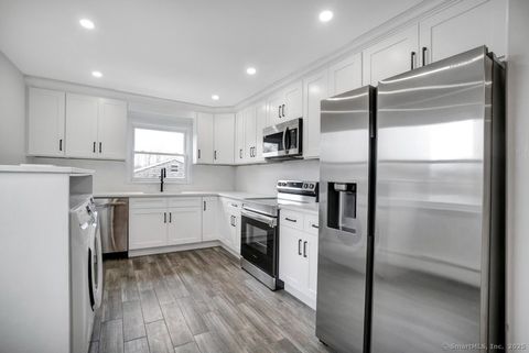 MLS: 24093369