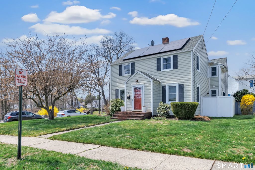 Photo of 5 Charlton Street, Stratford, CT 06614 (MLS # 24167354)