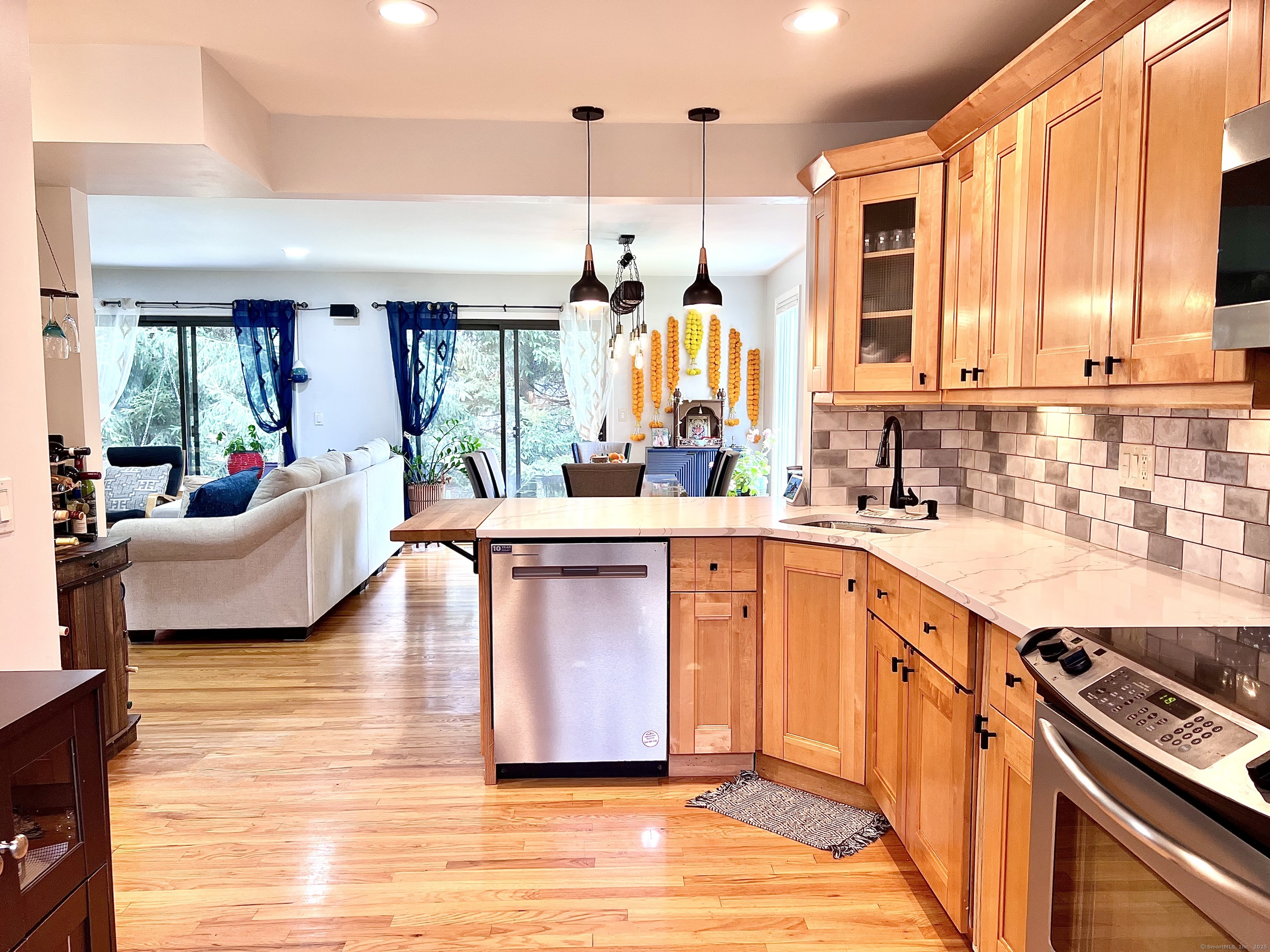 320 Strawberry Hill Avenue #APT 12, Stamford, Connecticut image 6