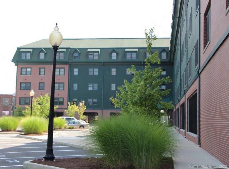 Rental Property at Crosby Street 413, Danbury, Connecticut - Bedrooms: 2 
Bathrooms: 2 
Rooms: 4  - $2,195 MO.