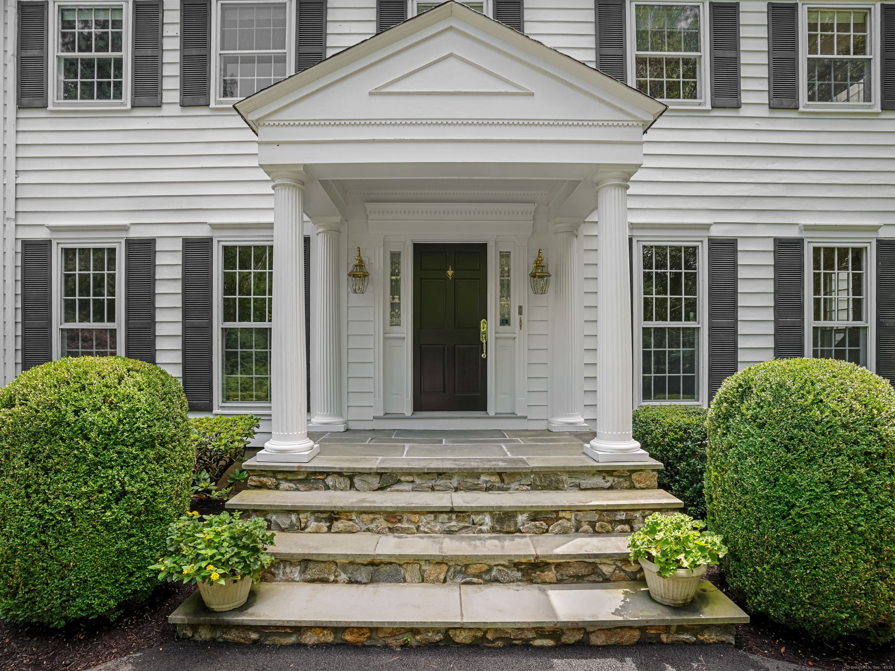 352 Ridgefield Road