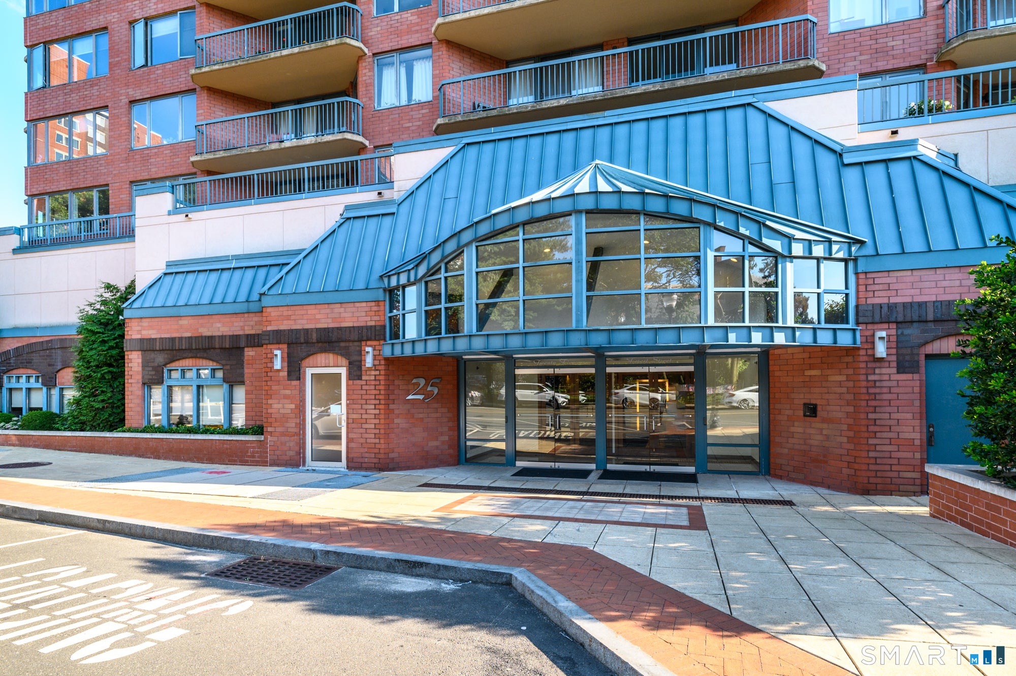 25 Forest Street 4F