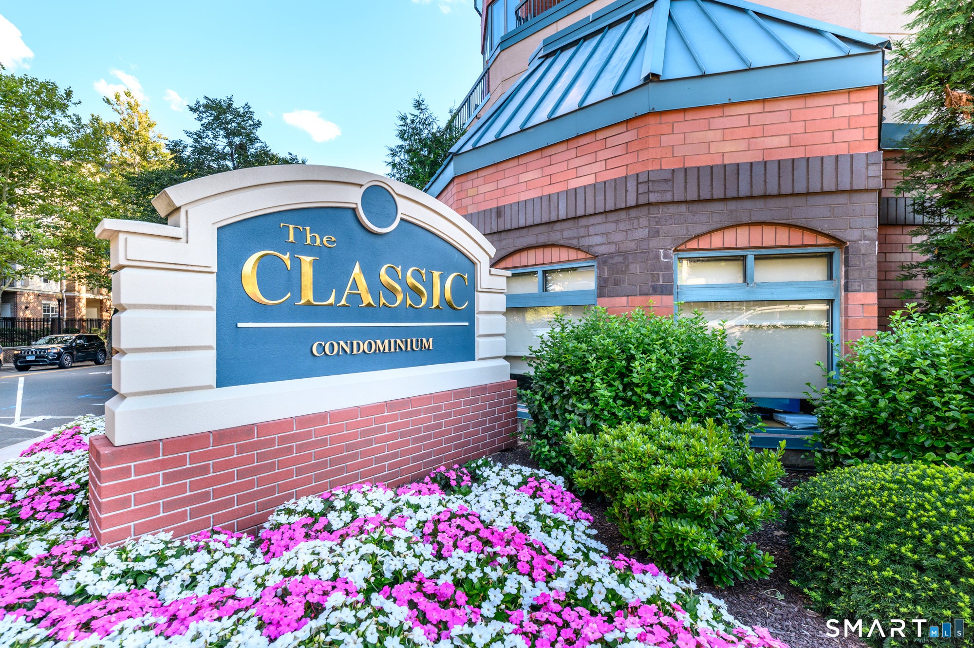 25 Forest Street 4F