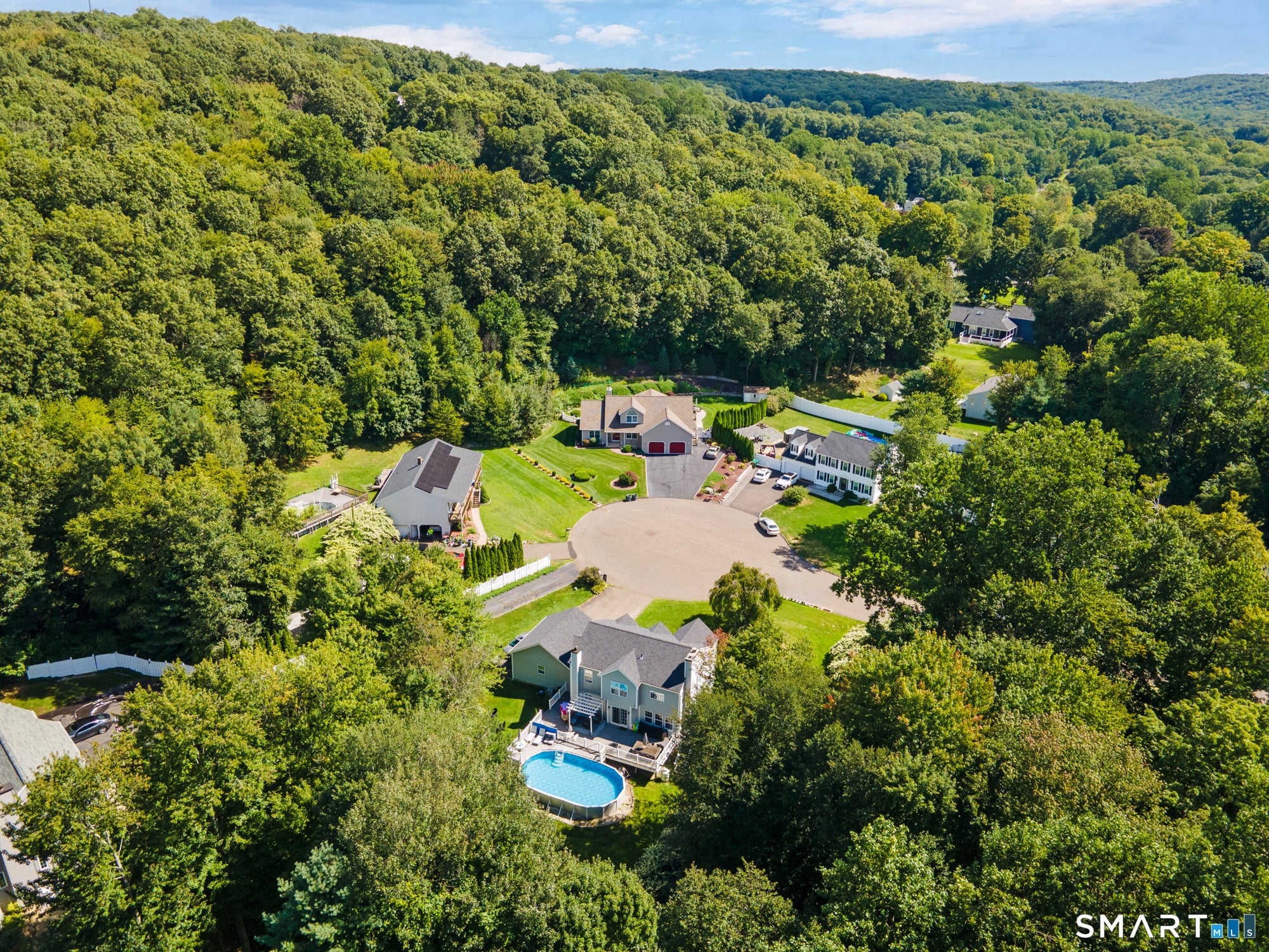 2 Quail Hollow Court