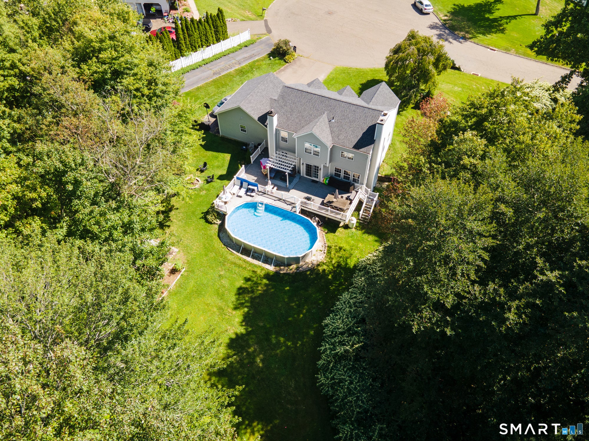 2 Quail Hollow Court