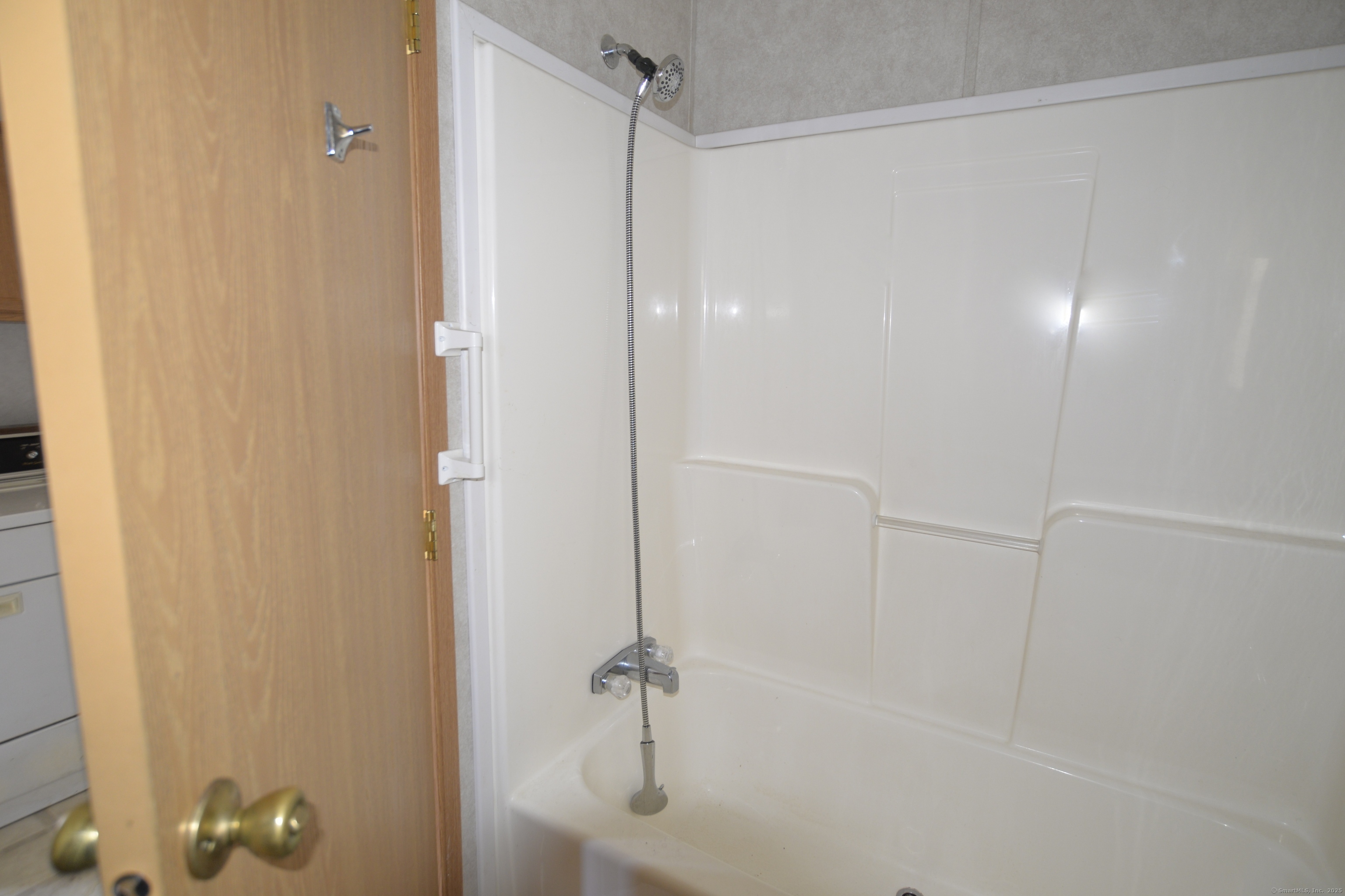 39 Mcquillan Drive, Milford, Connecticut image 27