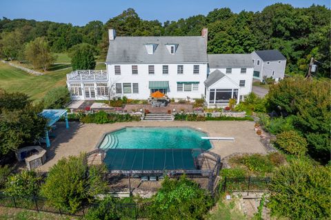 49 Great Ring Road Newtown CT 06482