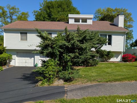 Photo of 9 Benanto Drive, Derby, CT 06418 (MLS # 24176665)