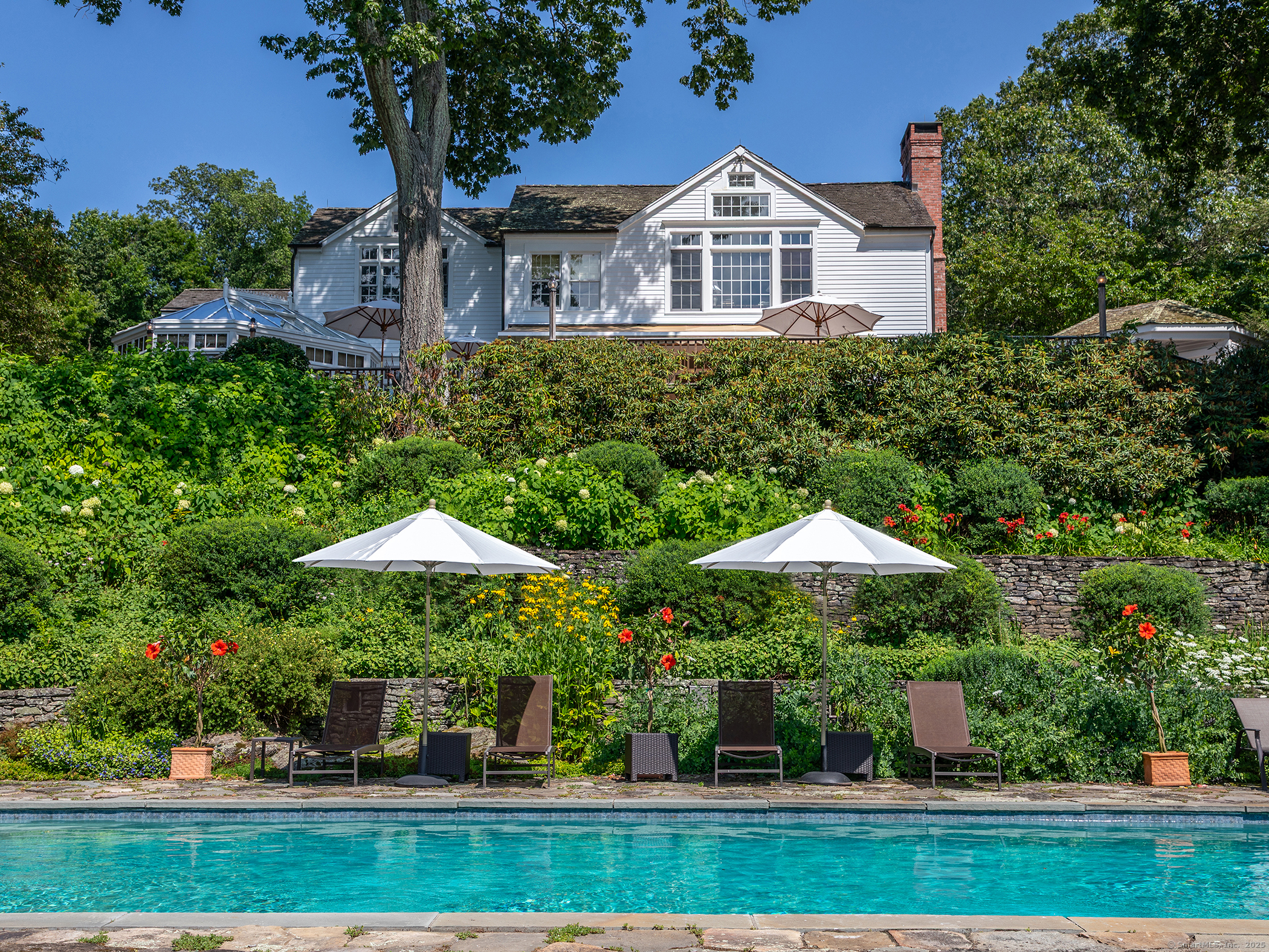 84 Roxbury Road