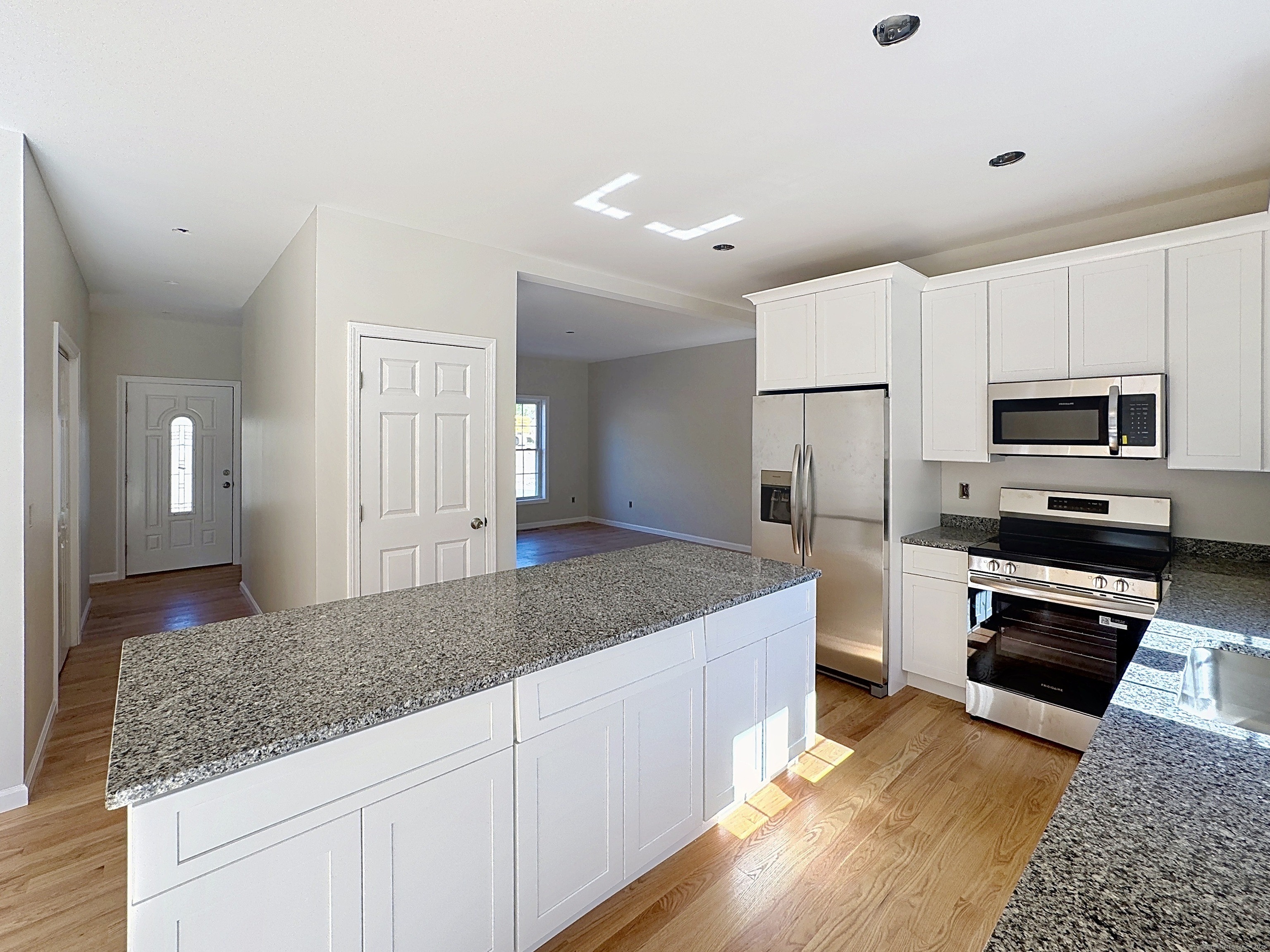 16 Tommy Court, Norwich, Connecticut image 5