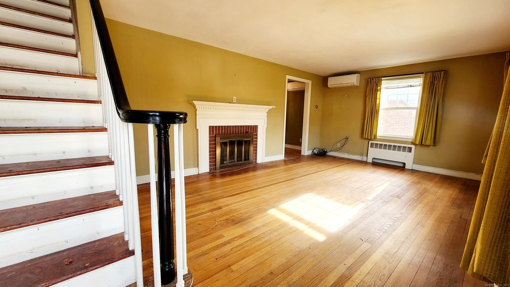 Photo of 51 Tunxis Street, New Britain, CT 06053 (MLS # 24140168)