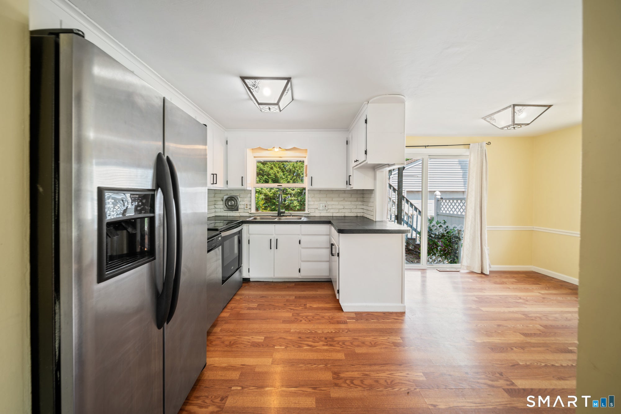 5 Redwood Street