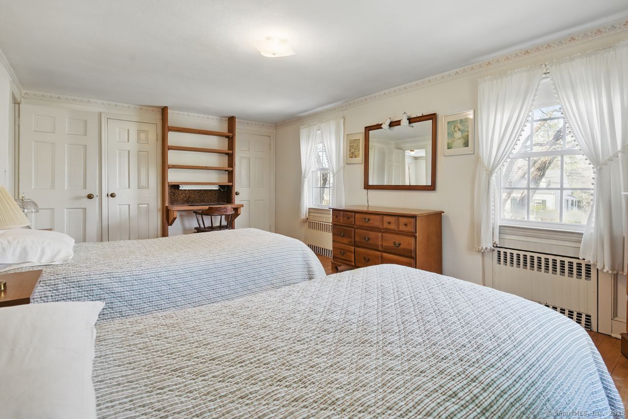 184 S Main Street, West Hartford, Connecticut image 25