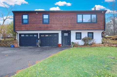 5 Deer Trail Newtown CT 06482