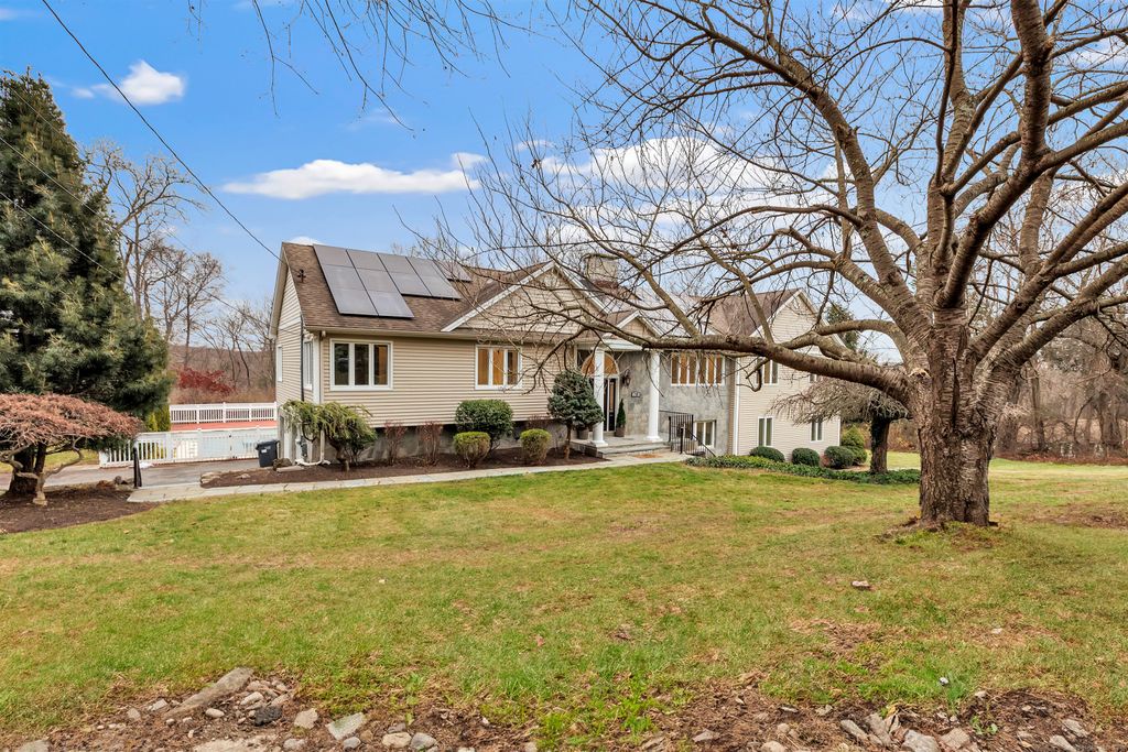 Photo of 28 Hillside Drive, Easton, CT 06612 (MLS # 24143197)