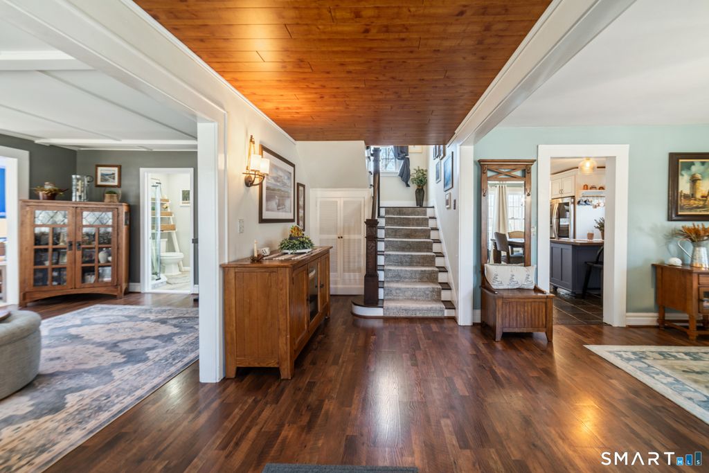 Photo of 101 Vincent Road, Bristol, CT 06010 (MLS # 24011577)