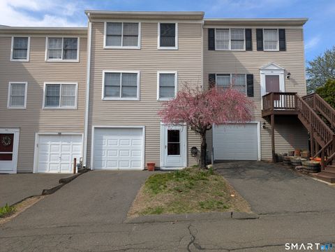 Photo of 63 Summit Commons #63, Derby, CT 06418 (MLS # 24170357)
