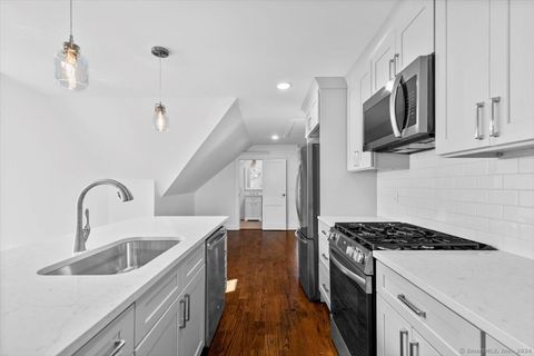 Tiny photo for 954 Elm Street #3, New Haven, CT 06511 (MLS # 24175506)