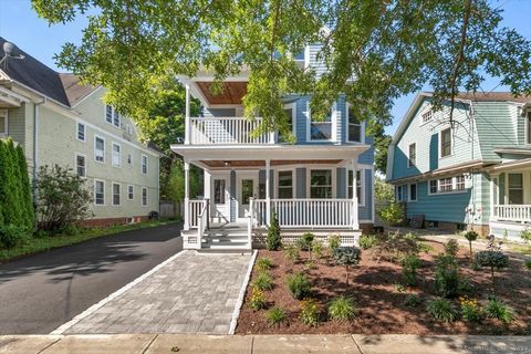 Tiny photo for 954 Elm Street #3, New Haven, CT 06511 (MLS # 24175506)