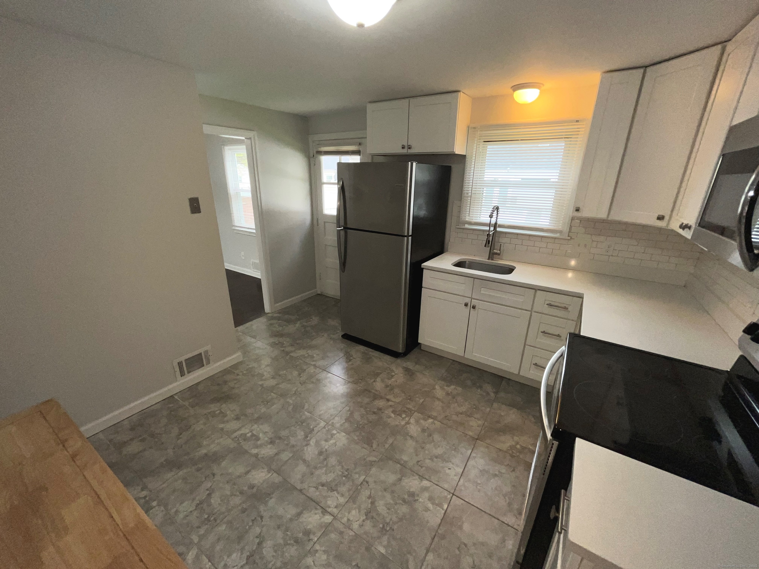 112 Brookside Circle