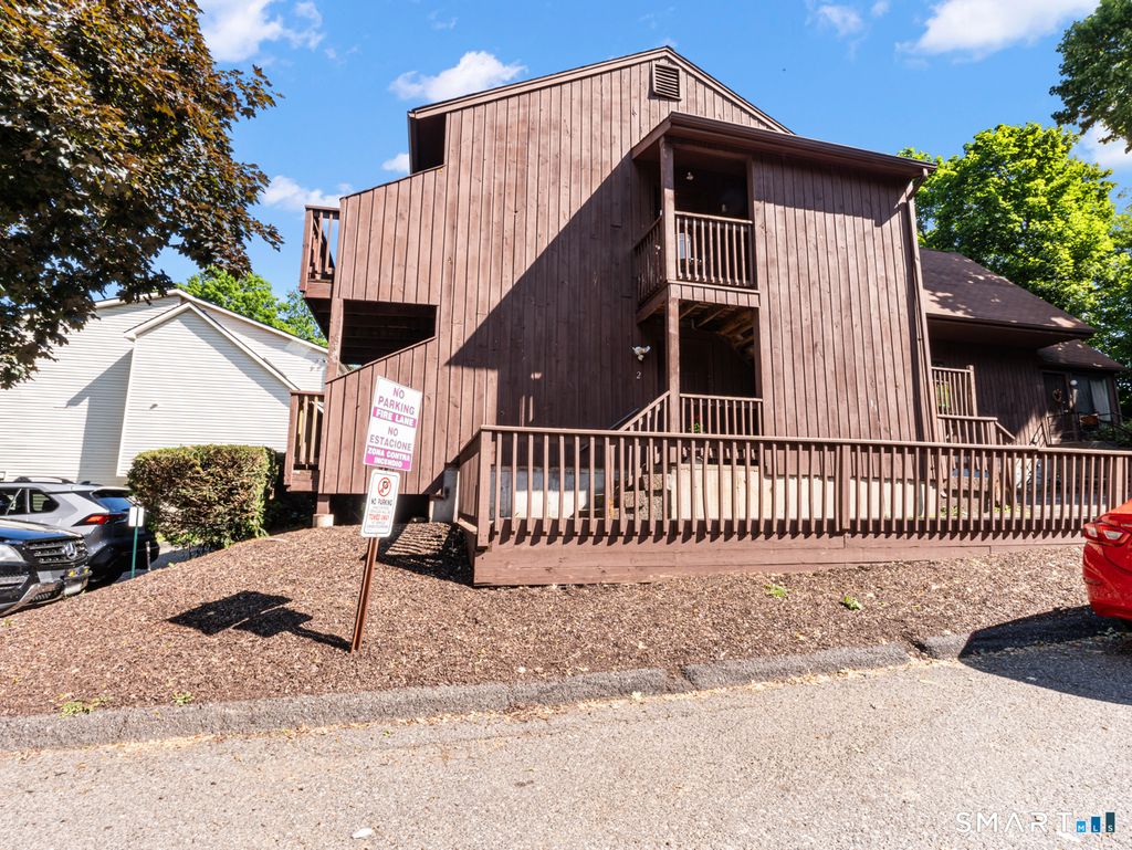 Photo of 1 Fairfield Avenue #3, Danbury, CT 06810 (MLS # 24184538)