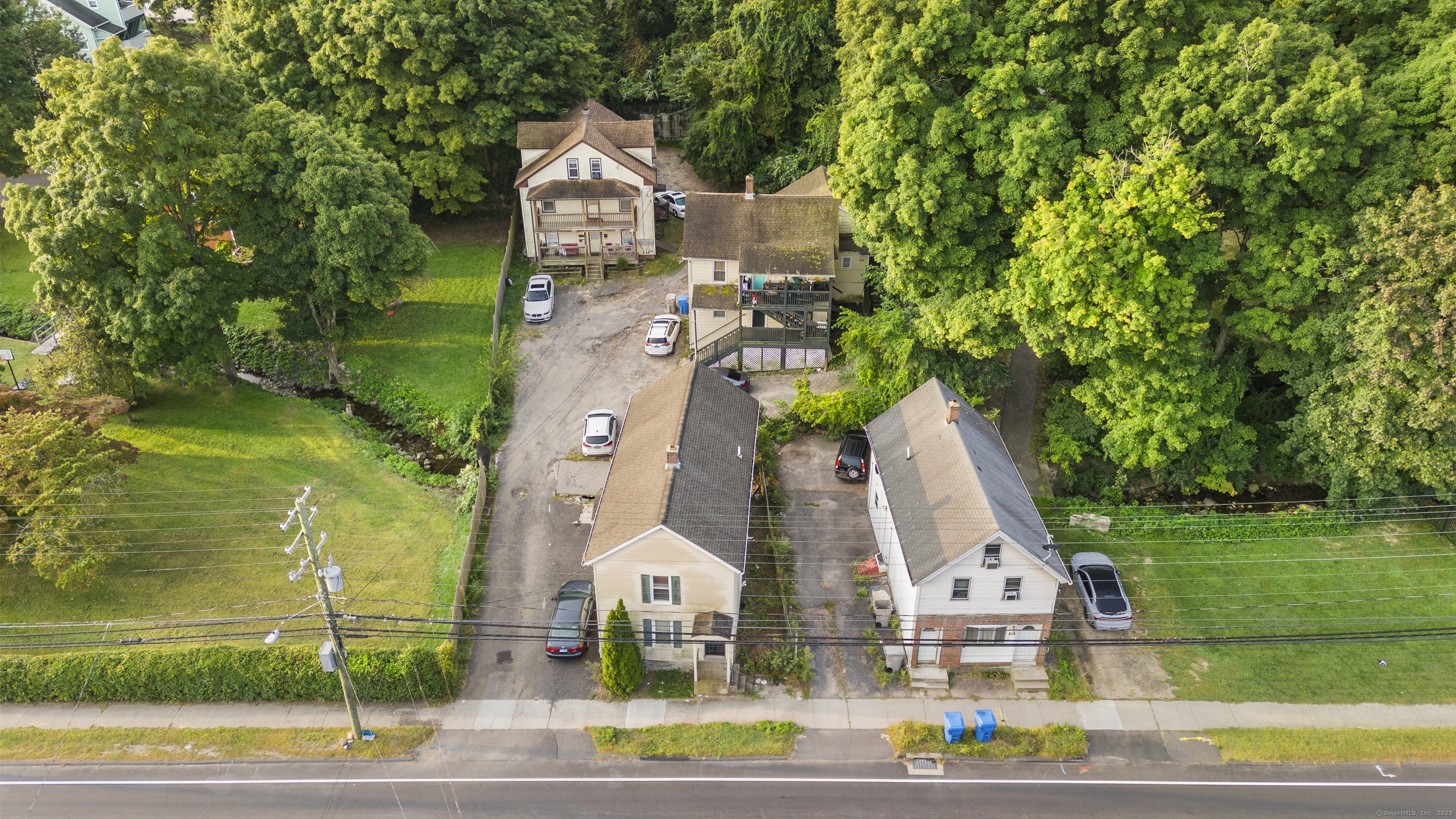 Bristol, Connecticut 06010, United States, 8 Bedrooms Bedrooms, ,3 BathroomsBathrooms,Residential,Active,219466