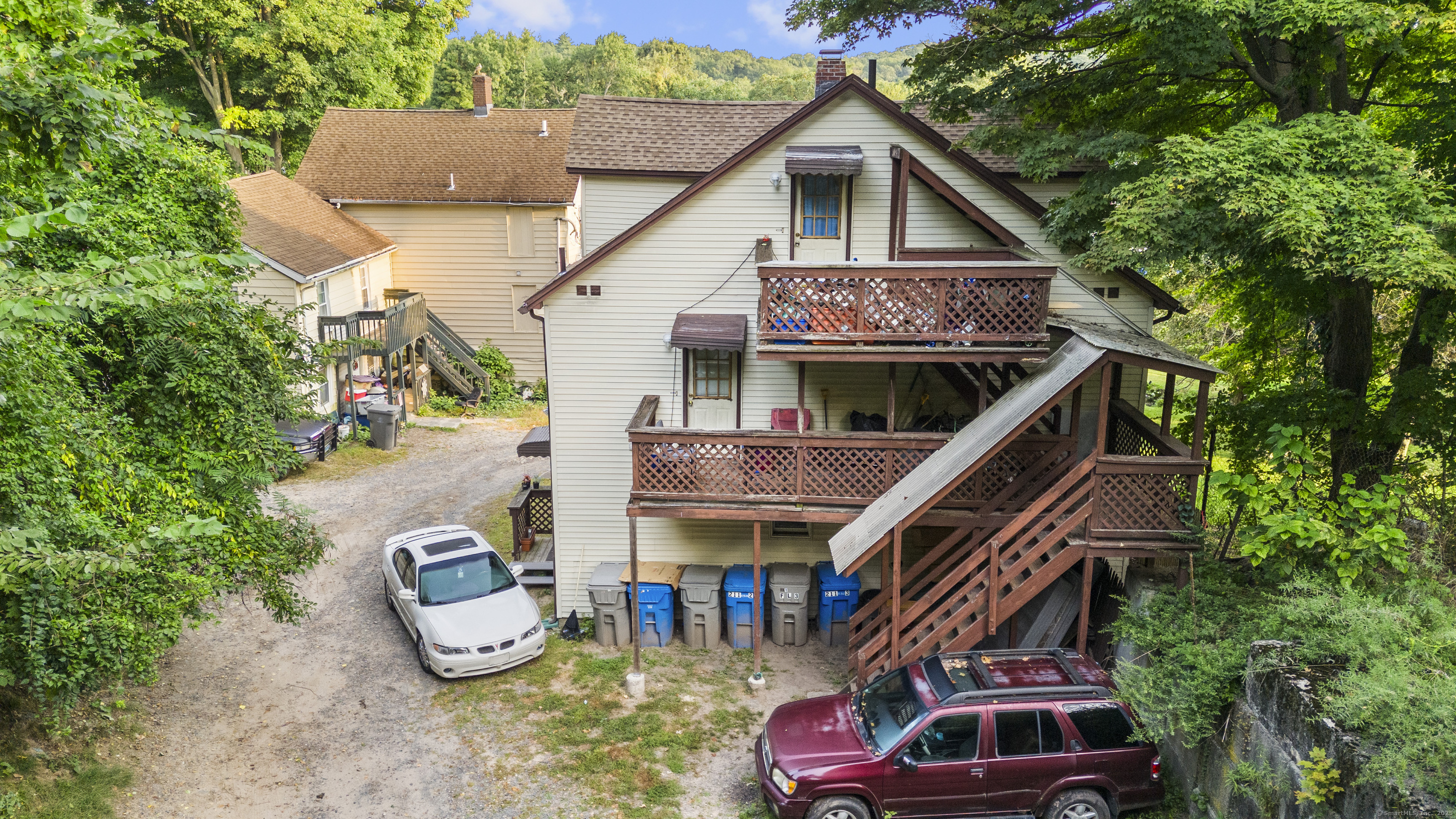 Bristol, Connecticut 06010, United States, 8 Bedrooms Bedrooms, ,3 BathroomsBathrooms,Residential,Active,219466