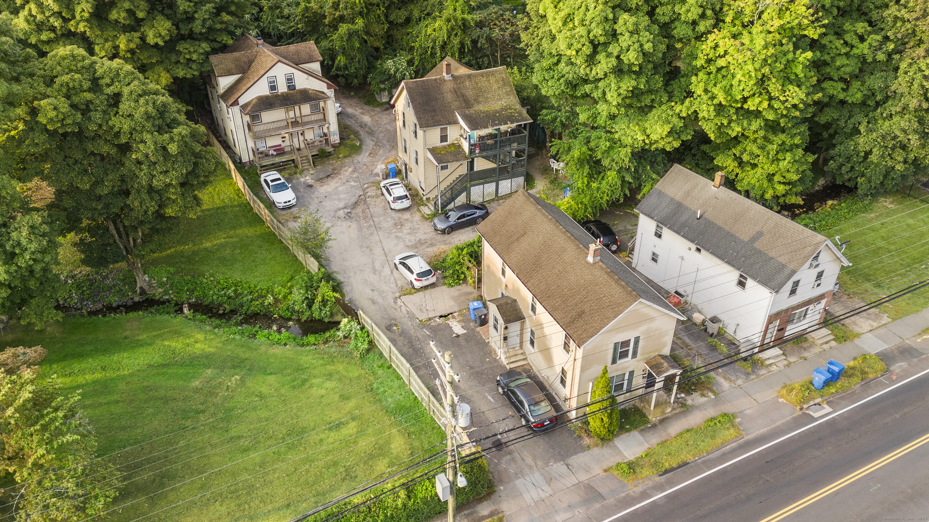 Bristol, Connecticut 06010, United States, 8 Bedrooms Bedrooms, ,3 BathroomsBathrooms,Residential,Active,219466