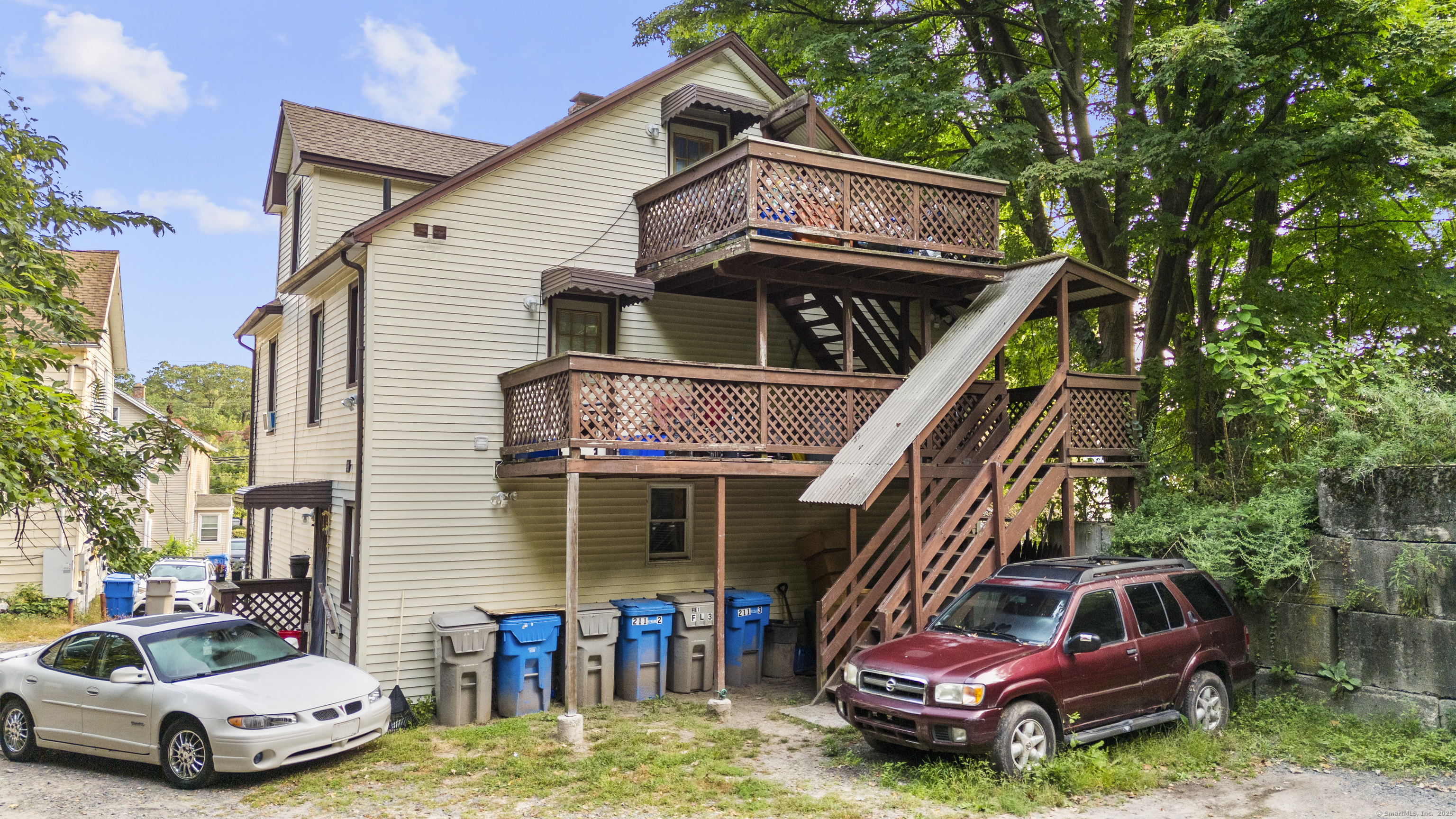 Bristol, Connecticut 06010, United States, 8 Bedrooms Bedrooms, ,3 BathroomsBathrooms,Residential,Active,219466