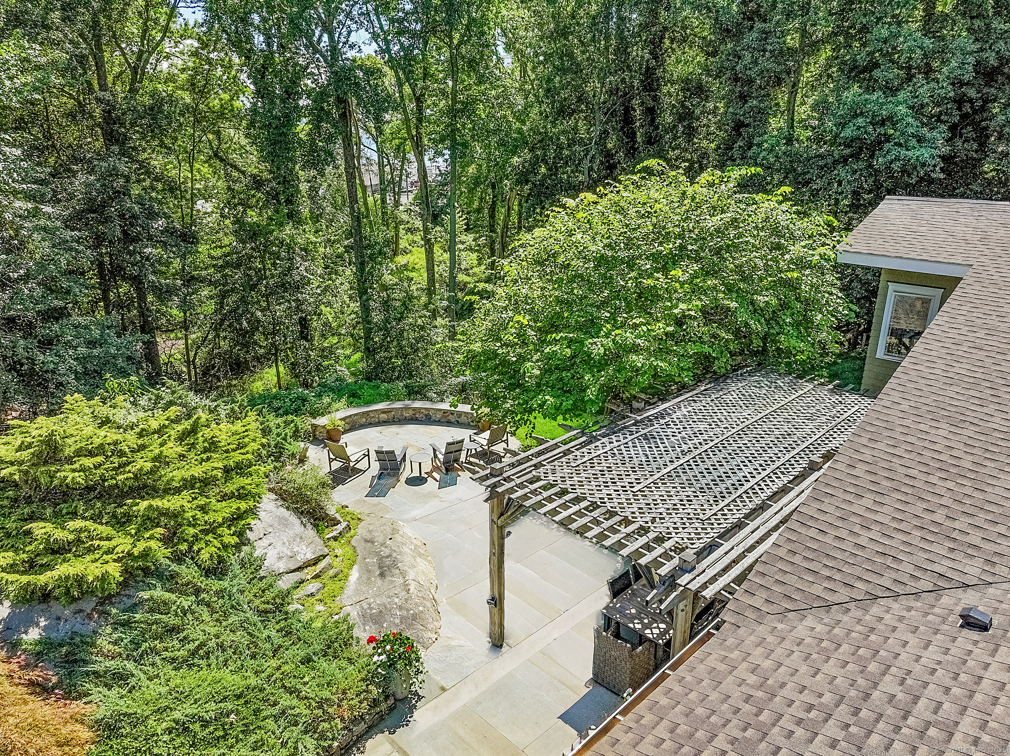 Norwalk, Connecticut 06853, United States, 3 Bedrooms Bedrooms, ,3 BathroomsBathrooms,Residential,Pending,205911