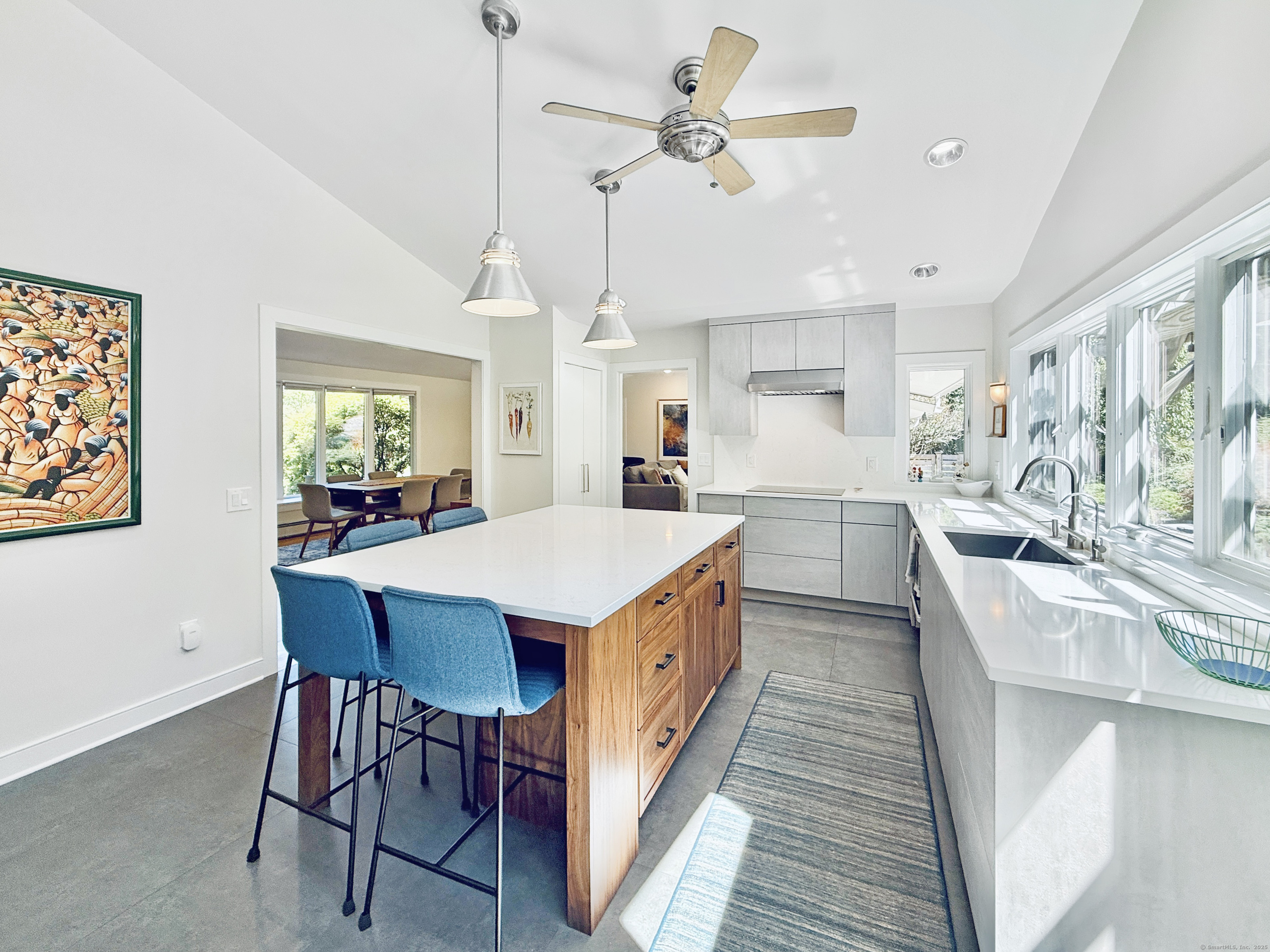 Norwalk, Connecticut 06853, United States, 3 Bedrooms Bedrooms, ,3 BathroomsBathrooms,Residential,Pending,205911