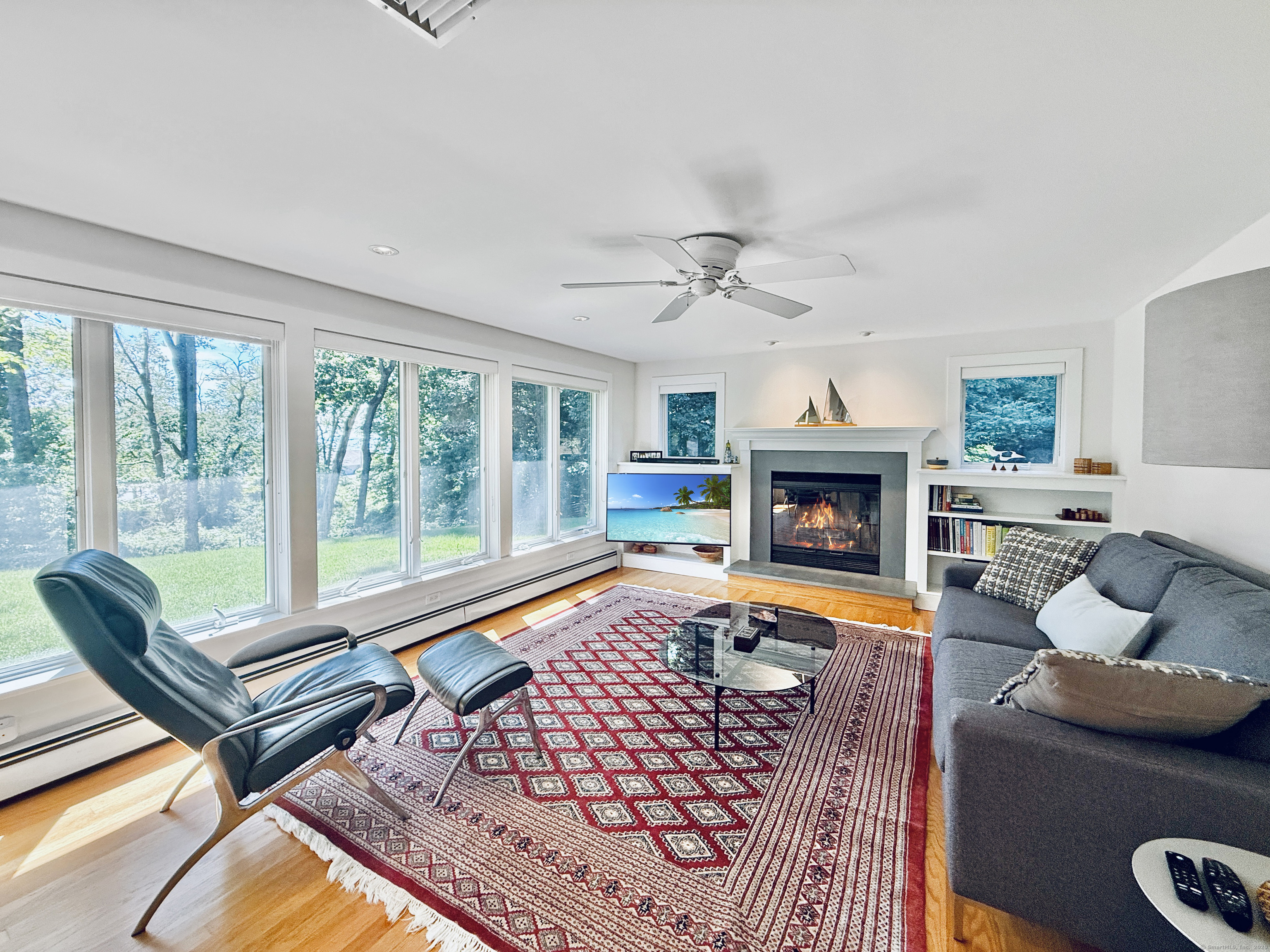 Norwalk, Connecticut 06853, United States, 3 Bedrooms Bedrooms, ,3 BathroomsBathrooms,Residential,Pending,205911