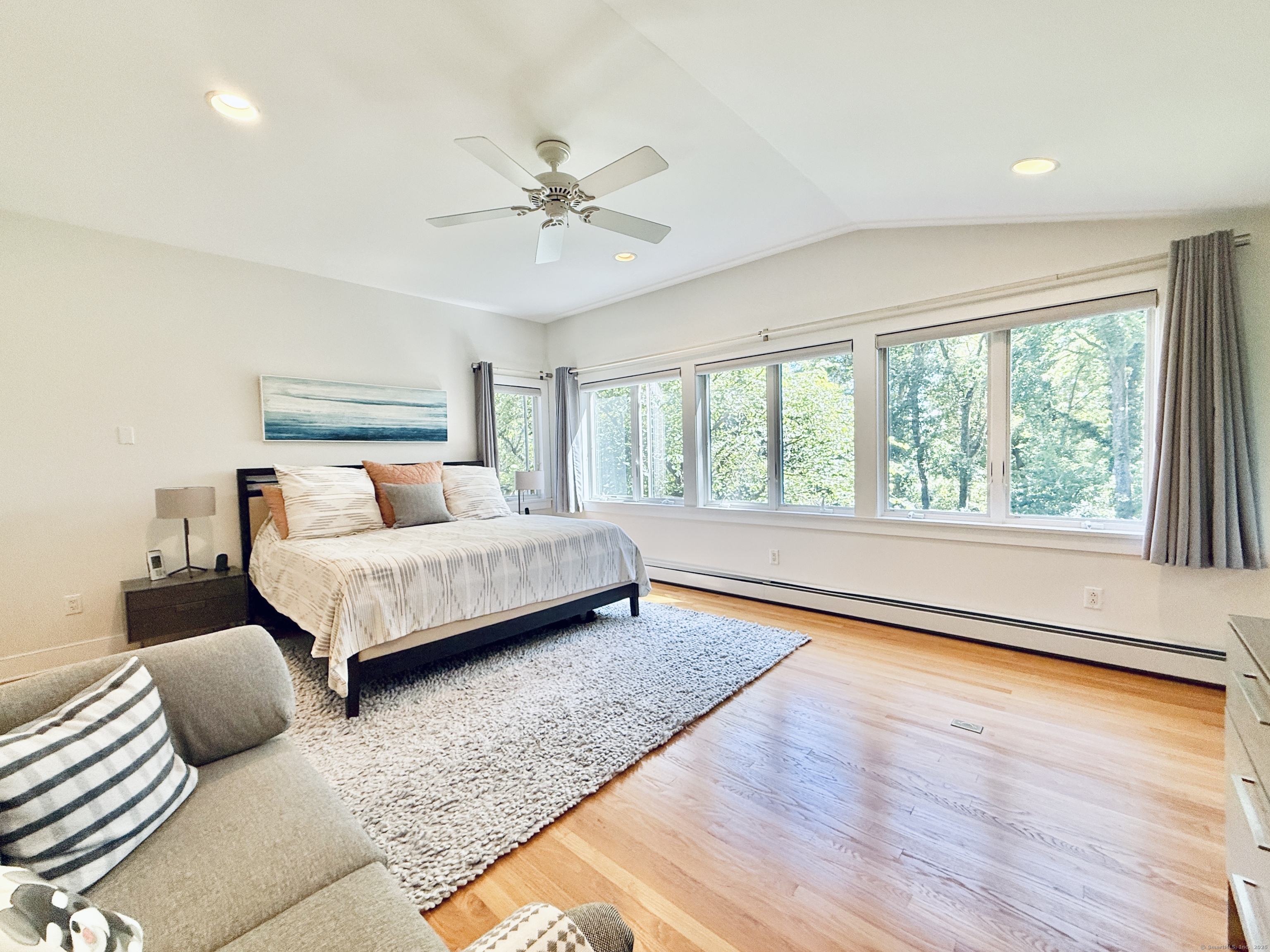 Norwalk, Connecticut 06853, United States, 3 Bedrooms Bedrooms, ,3 BathroomsBathrooms,Residential,Pending,205911