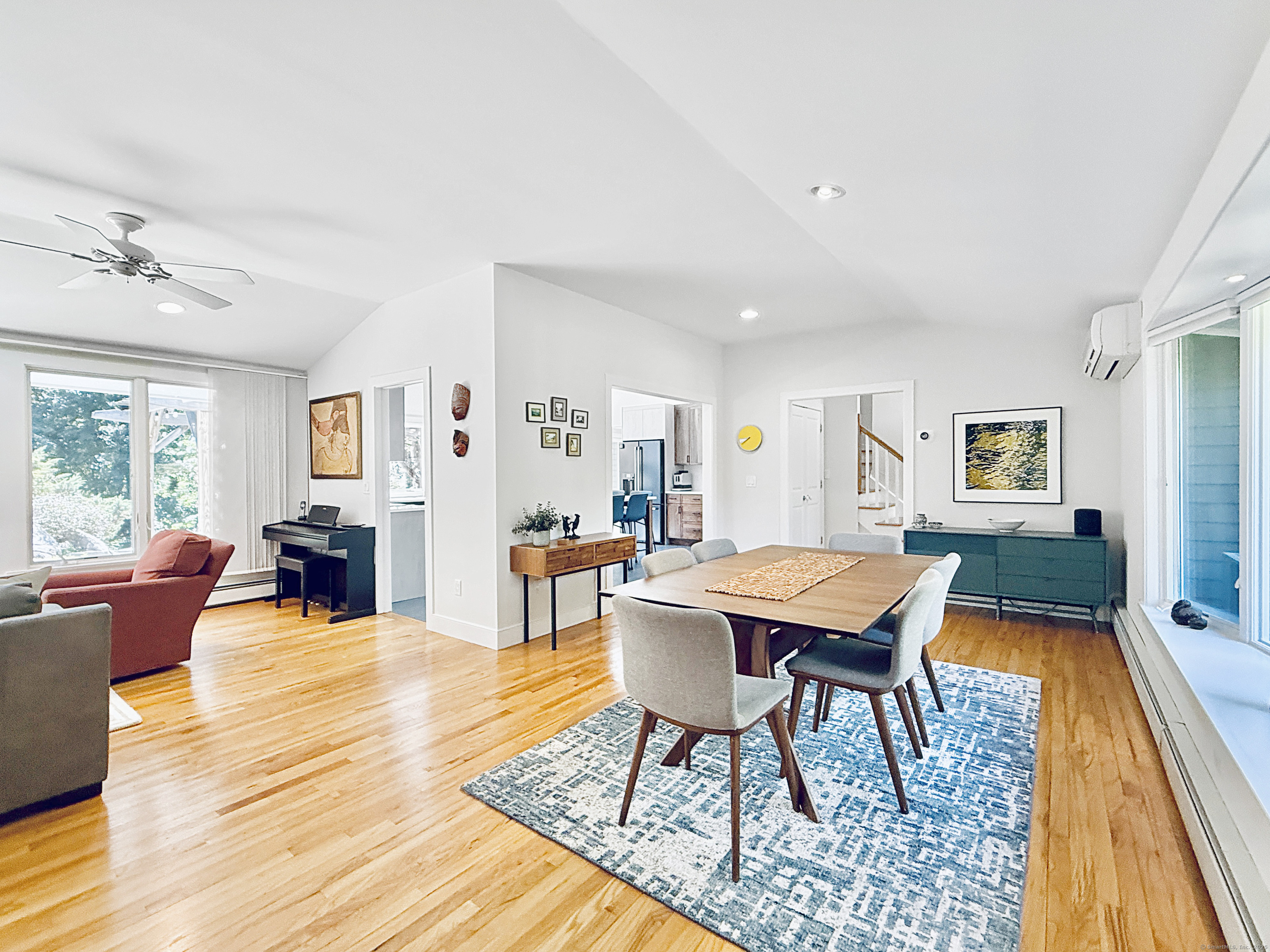 Norwalk, Connecticut 06853, United States, 3 Bedrooms Bedrooms, ,3 BathroomsBathrooms,Residential,Pending,205911