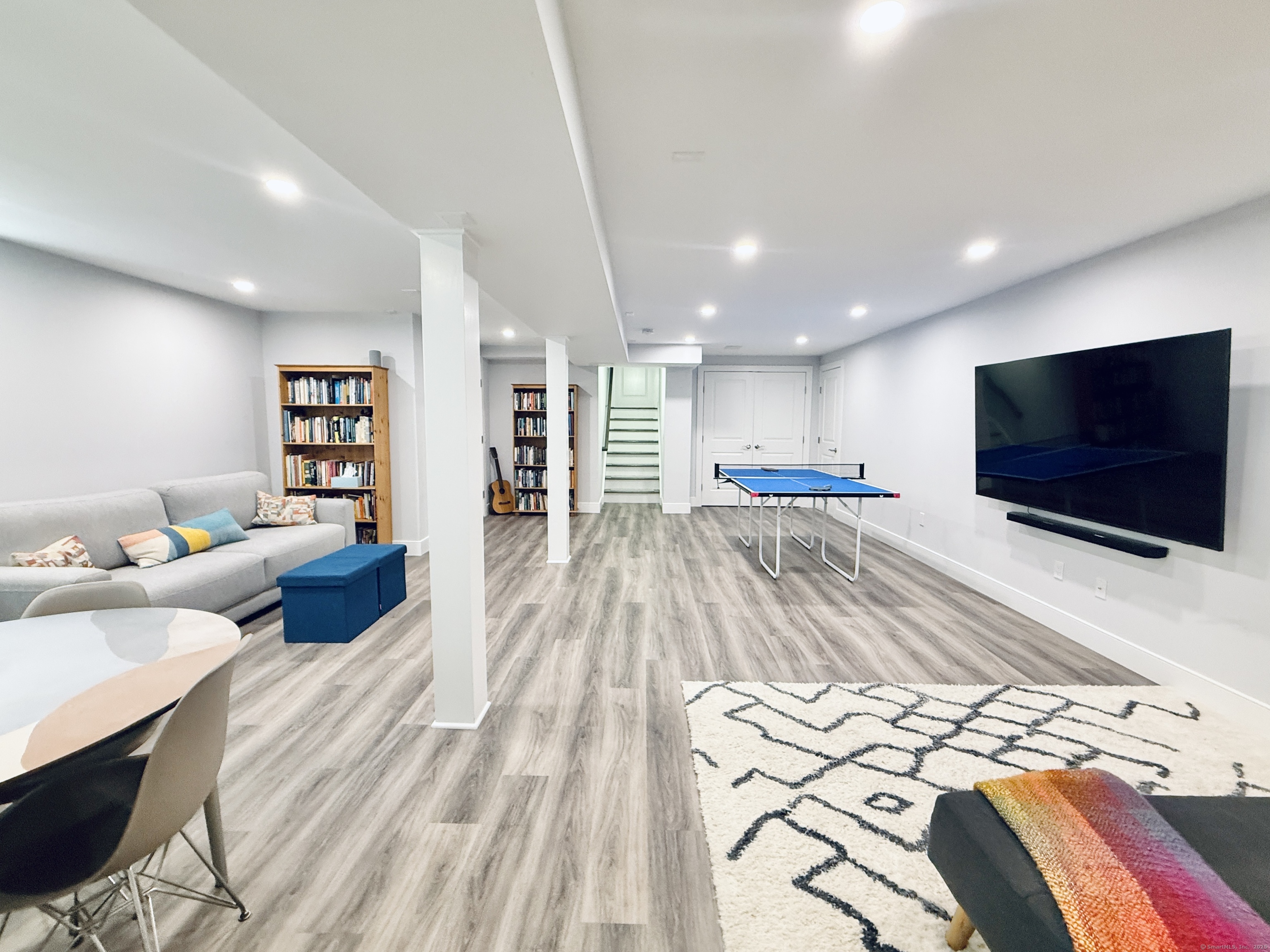 Norwalk, Connecticut 06853, United States, 3 Bedrooms Bedrooms, ,3 BathroomsBathrooms,Residential,Pending,205911