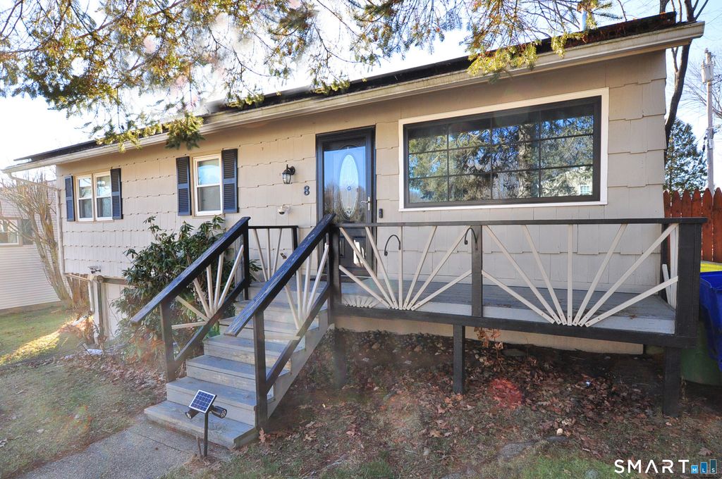 Photo of 8 Cornfield Road, Waterbury, CT 06704 (MLS # 24148369)